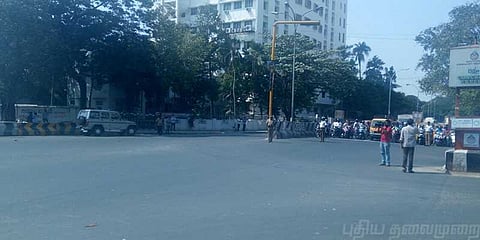 தமிழகத்தில் 2 நிமிடங்கள் போக்குவரத்து நிறுத்தம்