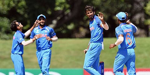 பாக்.கை பந்தாடியது இந்தியா: ’டிராவிட் ஆர்மி’க்கு குவியும் வாழ்த்துகள்!