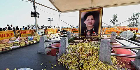 குற்றவாளி ஜெயலலிதாவுக்கு நினைவிடமா?: ரத்து செய்ய வழக்கு