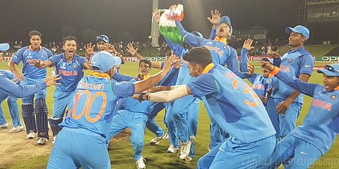 பரிசு மழையில் இந்திய இளையோர் அணி