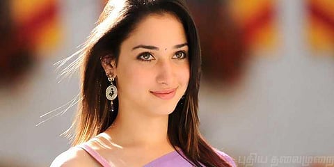 மதுரை மீனாட்சி அம்மன் கோயிலில் தமன்னா சாமி தரிசனம்