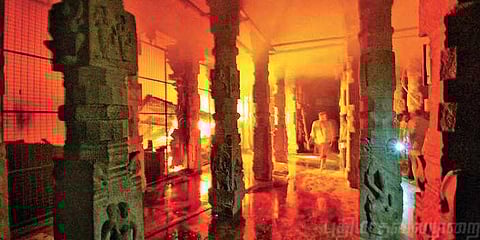 தீ விபத்துக்கு காரணம் திருஷ்டி சுற்றிய சூடமா?