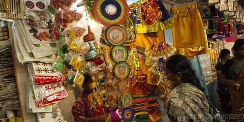 மீனாட்சியம்மன் கோயில் கடைகளை காலி செய்ய உத்தரவு