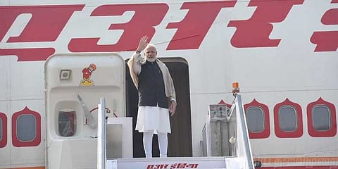 டாட்டா காட்டினார் பிரதமர் மோடி…