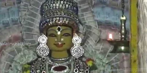 பொருளாதாரம் வளர்ச்சியடைய அம்மனுக்கு நோட்டு அலங்காரம்