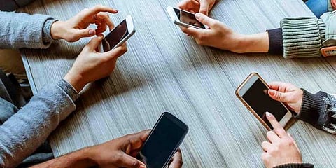 ஸ்மார்ட்போன் வச்சிருக்கீங்களா? கண்டிப்பா நீங்க படிச்சே ஆகணும்