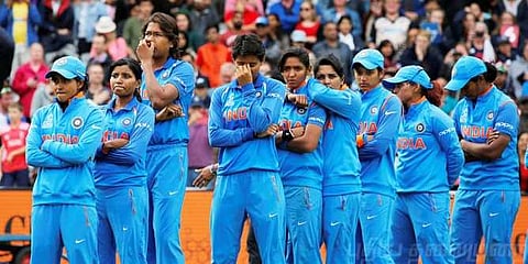 மோசமான பீல்டிங்: தோற்றது இந்திய மகளிர் அணி