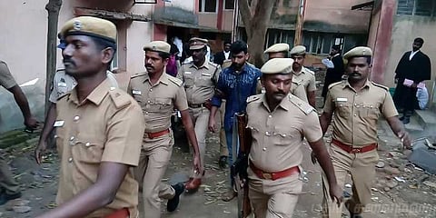 நீதிபதி வேல்முருகன் வாழ்க; நீதிமன்றத்தில் ஒலித்த கோஷம்..