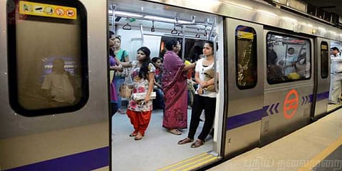 “கொள்ளையடிச்சவன புடிக்க துப்பில்ல”: கொதித்தெழுந்த டெல்லி வாசிகள்