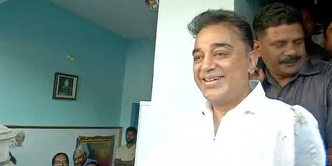 இறுதி ஊர்வலத்தில் கலந்து கொள்வதில்லை: பொய் சொல்கிறாரா கமல்?