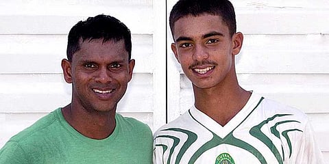 எங்கப்பா ஜாலியான ஆள்: சந்தர்பால் மகன் ஜில்!