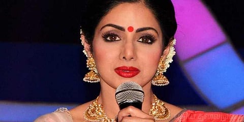 அன்பிற்கும்தான் எல்லை உண்டோ..?: ஸ்ரீதேவியின் மறைவிற்கு பாகிஸ்தானிலும் இரங்கல்