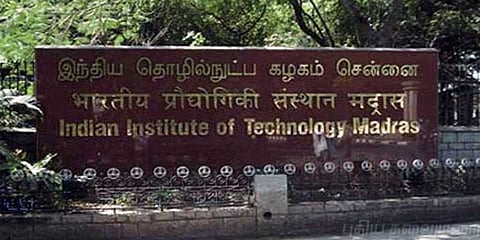 சென்னை ஐஐடியில் சமஸ்கிருதத்தில் பாடல் ஒலிபரப்பு