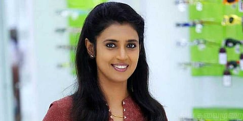 கஸ்தூரியின் ட்விட்.. சூடுப்பிடித்த வலைத்தள சர்ச்சை...