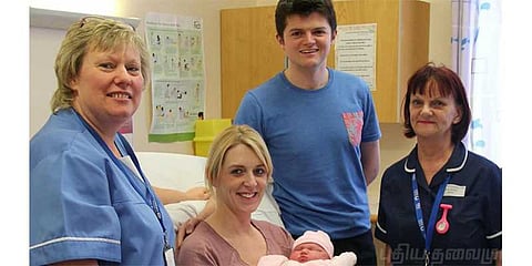 ஹேஷ்டேக்குடன் பிறந்த குழந்தை: உறைபனியில் ஒரு திரில் அனுபவம்!