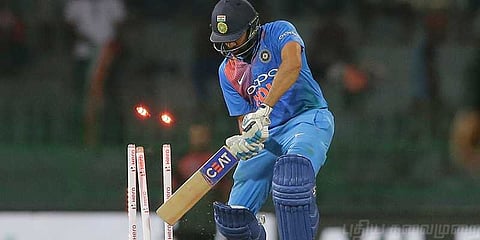 கிரேடு உயர்த்தியும் சொதப்புறாரே? ரோகித்தை கலாய்க்கும் ரசிகர்கள்!