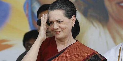 “வாரிசு அரசியல் அமெரிக்காவிலும் இருக்கிறது” - சோனியா சமாதானம்