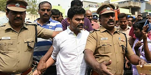 தீர்த்துக் கட்ட ஜெயிலில் திட்டம்: பினு வேலூர் சிறைக்கு மாற்றம்