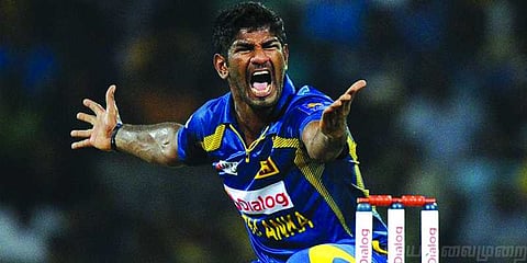 மாணவர்கள் மீது தாக்குதல்: கிரிக்கெட் வீரர் கைது!