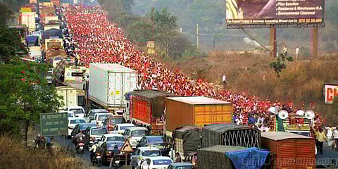 மும்பையில் குவிந்த விவசாயிகளுடன் முதலமைச்சர் பட்னாவீஸ் பேச்சுவார்த்தை