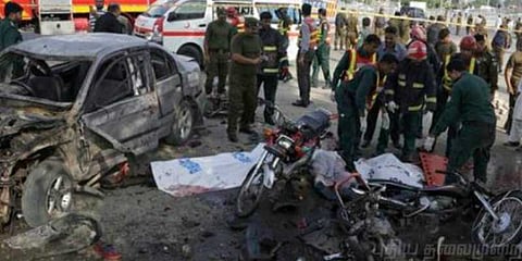 நவாஸ் ஷெரீப் வீடு அருகே தற்கொலை தாக்குதல்: 9 பேர் பலி!