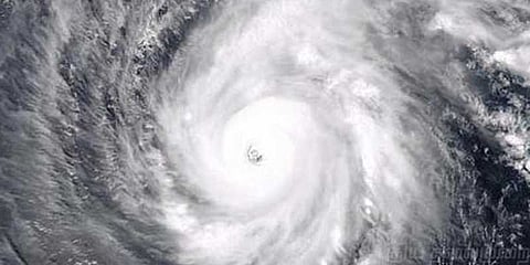 மீனவர்கள் 12 மணி நேரத்துக்கு கடலுக்கு செல்ல வேண்டாம் - வானிலை மையம் எச்சரிக்கை