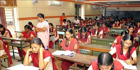 10-ஆம் வகுப்பு பொதுத்தேர்வு இன்று தொடக்கம்