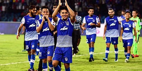 ஐஎஸ்எல் கால்பந்து இறுதிப்போட்டி: சென்னை - பெங்களூரு இன்று மோதல்