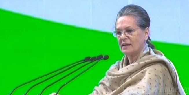 சவாலான நேரத்தில் ராகுல் தலைவராக பொறுப்பேற்றார்: சோனியா பேச்சு