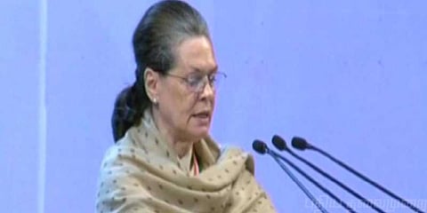 பாஜகவிடமிருந்து நாட்டை மீட்போம்: சோனியா சூளுரை