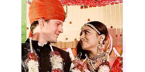 இணையத்தில் வெளியானது நடிகை ஸ்ரேயா திருமணப் புகைப்படங்கள்!