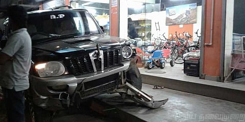 இந்த மூணு குச்சியில எது ‘பிரேக்’?