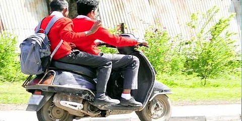 18வயதுக்கு குறைவானவர்கள் வாகனத்தை இயக்கினால் பெற்றோருக்கு தண்டனை