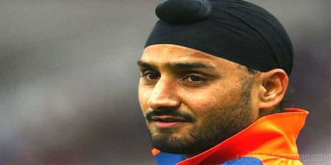 ‘நான் வந்துட்டேன்னு சொல்லு’: ஹர்பஜன் சிங் மெர்சல் தமிழ் ட்விட்