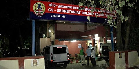 அனுமதியின்றி விடுதியில் ஆட்டம்போட்ட பெண்கள் கைது