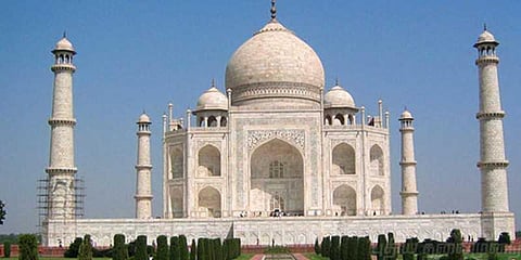 இனிமேல் ஒரு நாளைக்கு 3 மணி நேரம்தான் தாஜ்மஹாலை சுற்றி பார்க்கலாம்