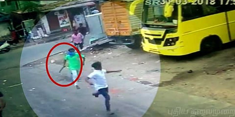 ரவுடியை வெட்டிச் சிதைக்கத் துரத்திய ரவுடிகள்: சிசிடிவி காட்சியால் பரபரப்பு!