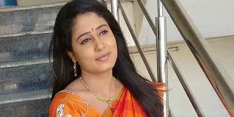 ’என் மூளையே என் எதிரி’: 5-வது மாடியில் இருந்து குதித்து செய்தி வாசிப்பாளர் திடீர் தற்கொலை!