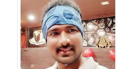 தனிமையில் பழகி இளம்பெண்ணிடம் மோசடி: பேஸ்புக் நண்பனுக்கு போலீஸ் வலை!