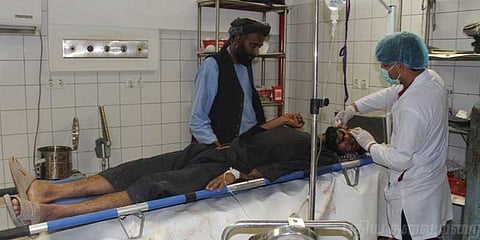 ஆப்கான் ராணுவம் குண்டு வீச்சு: மசூதியில் 70 பேர் உடல் சிதறி பலி