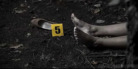 ஓரினச் சேர்க்கைக்கு எதிர்ப்பு: தாயை இரும்புக் கம்பியால் கொலை செய்த மகள்..!