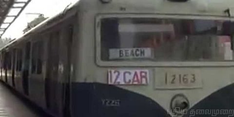 சென்னையில் ரயில் சேவை பாதிப்பு