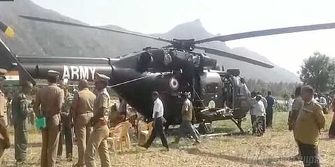 வயலில் இறங்கிய ஹெலிகாப்டர்: ஊர் மக்கள் பீதி