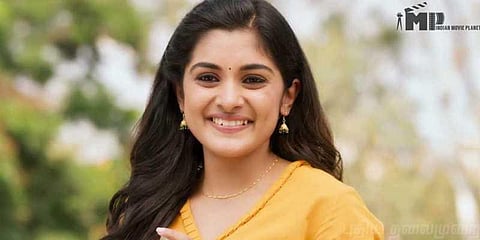 பரீட்சை எழுதப்போன ‘பாபநாசம்’ நாயகி