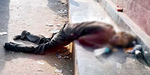 என்னவென்று கேட்க ஆளில்லை: மருத்துவமனை வாசலில் உயிர்விட்ட பிச்சைக்காரர்!