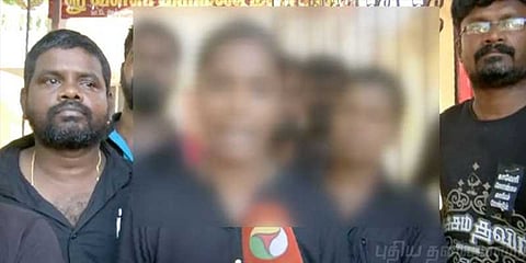 பெண் உதவி இயக்குநர்களிடம் போலீசார் அத்துமீறல்? ஆடைகளை களைந்து சோதனையிட்டதாக புகார்