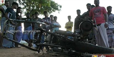 வன்முறையாக மாறிய மது தகராறு: சாயல்குடி அருகே பதற்றம், தீ வைப்பு!