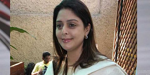 நீ நடந்தால் நடை அழகு: ராகுலுக்காக நக்மா பாடிய பாடல்