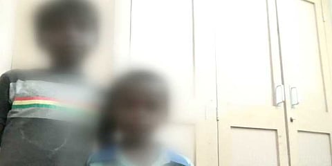 குடும்ப வறுமைக்காக ஆடு மேய்க்க மகன்களை விற்ற தந்தை