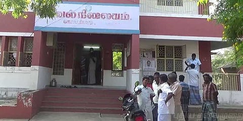 ‘நீ தான்டா என் வாழ்க்கை’ - மாணவனைக் கடத்திய இளம்பெண் கைது!